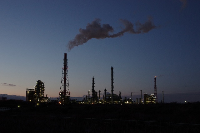 苫小牧の工場夜景2011年12月1.jpg